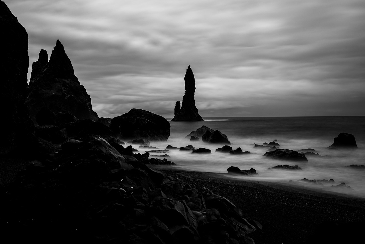 iceland, landscape, water, heaven, waters, sea, waves, rock, nature, stone, black-and-white, b w, silhouette, vik, offering a view