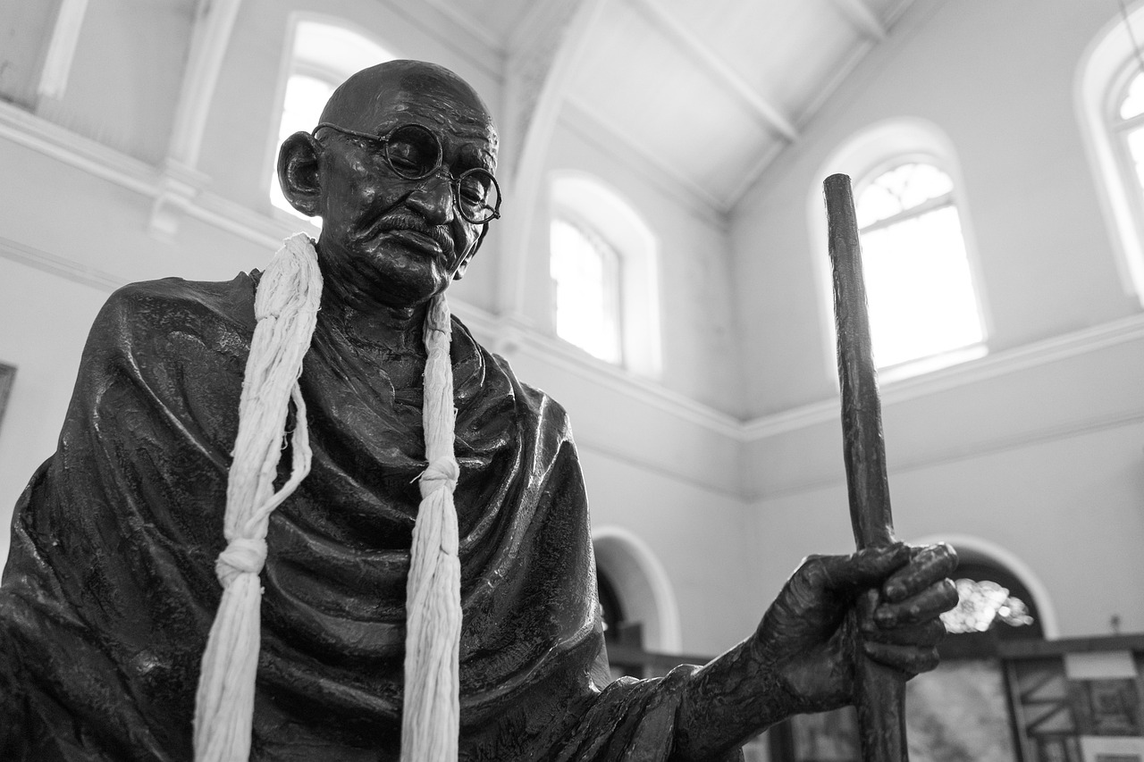 gandhi, aga khan palace, pune, non-violence, nvda, peace, statue, india, hindu, war, colonisation, hero, gray peace, gray war, gray hero, gandhi, gandhi, gandhi, gandhi, gandhi