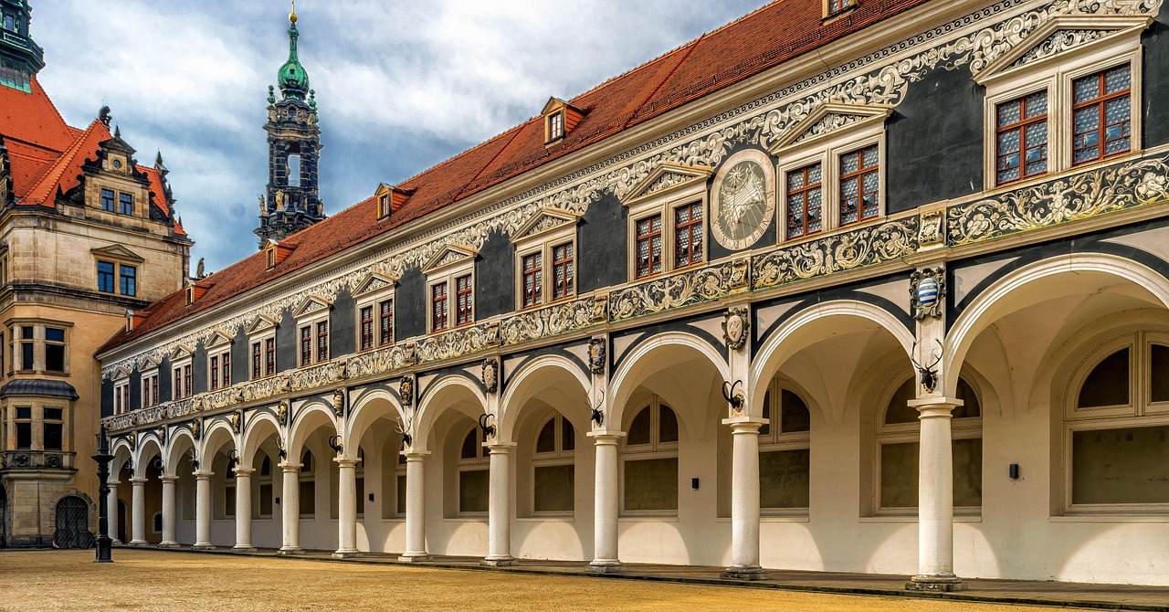 castle, barn, court, columns, tuscany, tournaments, city square, dresden, middle ages, knight, saxony, sundial, barn, court, dresden, dresden, dresden, dresden, dresden, knight, sundial