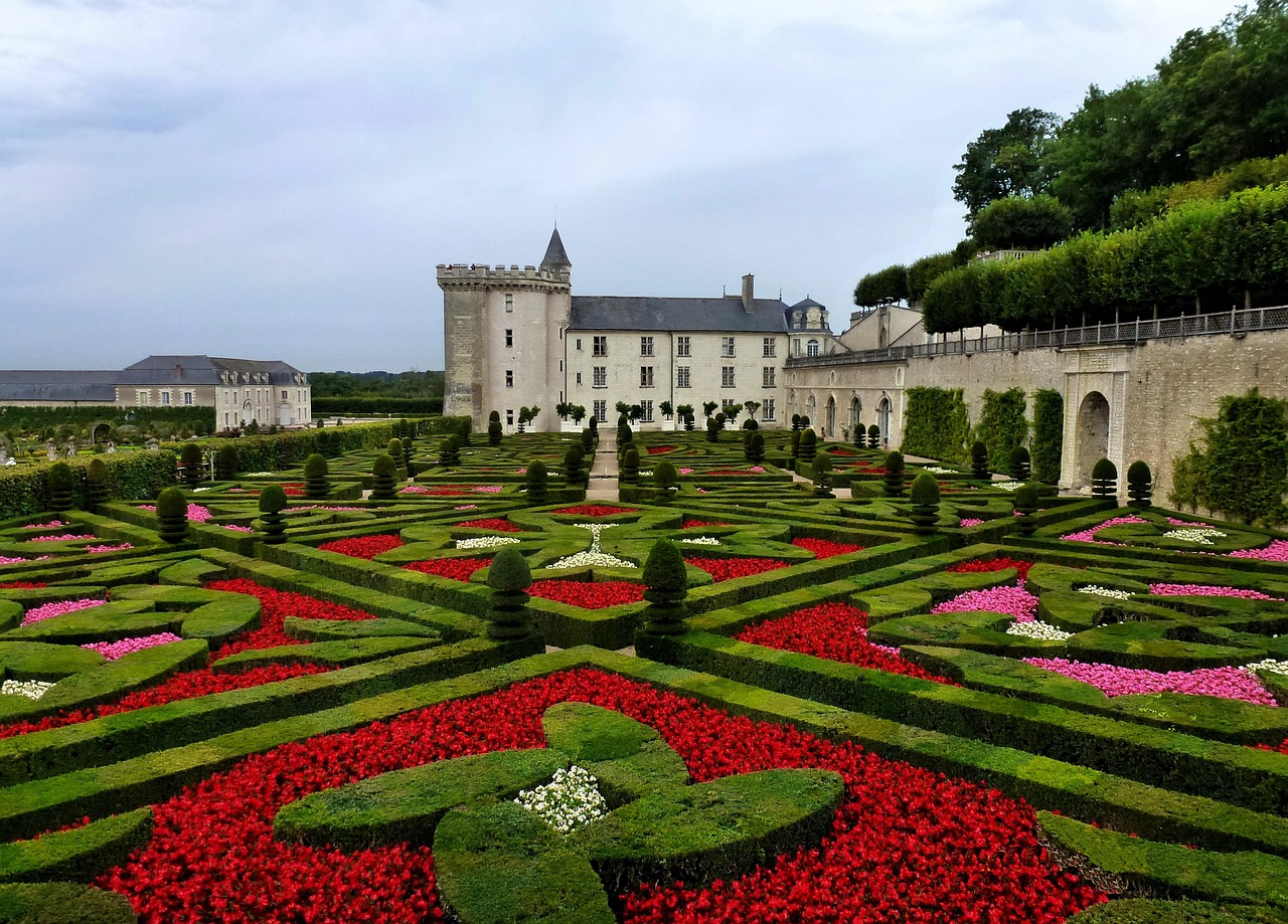 chateau de villandry, architecture, historical, nature, flowers, french, building, flower background, garden, romantic, beautiful flowers, flower wallpaper, pierre