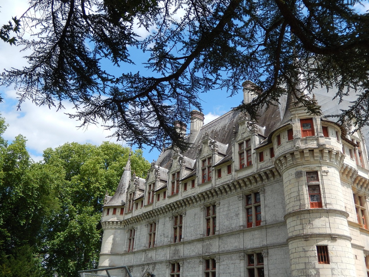 château d'ussé, royal castle, castle, france, architecture, chateau, historic, classic, monarchy, french, holidays