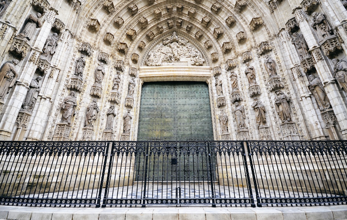 brown concrete building