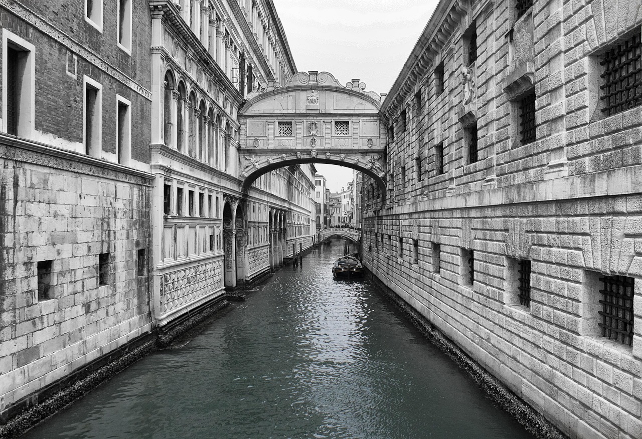 venice, italy, canal, water, building, nature, old, architecture, city, landmark, vacation, tourist, cityscape, attraction, tourism, travel, italian, boat, sea, famous, bridge, sighs, gray boat, gray bridge