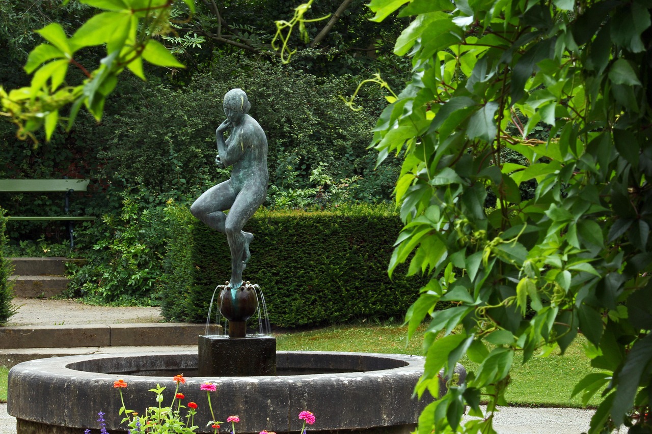 in the new garden, potsdam, orangery, sightseeing, historical, park, idyllic, summer, romantic, quiet, atmospheric, nature, beautiful, the atmosphere, fairytale, sculpture, mood, park path, fountain, blossoms, to stroll, relax, cecilienhof