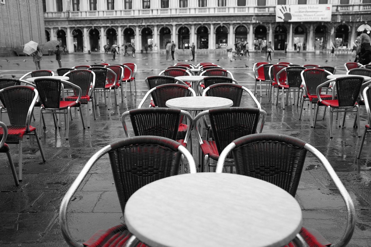 restaurant, tables, chairs, terrace, patio, red, black and white, piazza san marco, venice, italy, gray restaurant, gray table