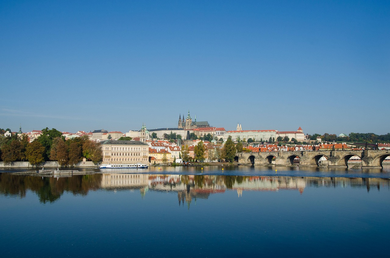prague, moldova, castle of prague, charles bridge, bridge, architecture, city, town, panorama, nature, cities, trip, czech republic, sightseeing, historic center, praha, historical, landmark, church, building, flow, tourism, castle, mountain, hradčany