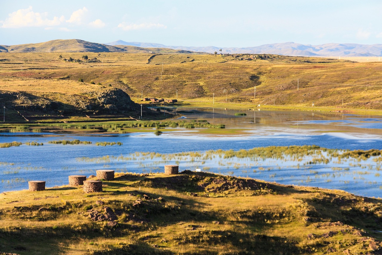 sillustani, grave tower, inka, lake, peru, nature, panorama
