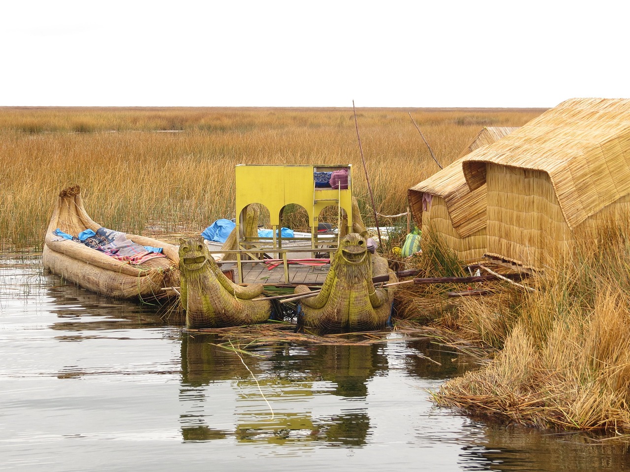 titicaca, lake, peru, bolivia, andes, cordillera, he is, floating, boats, straw, traditional, exotic, inca, ethnic, tradition, nature, mountain, high, altitude