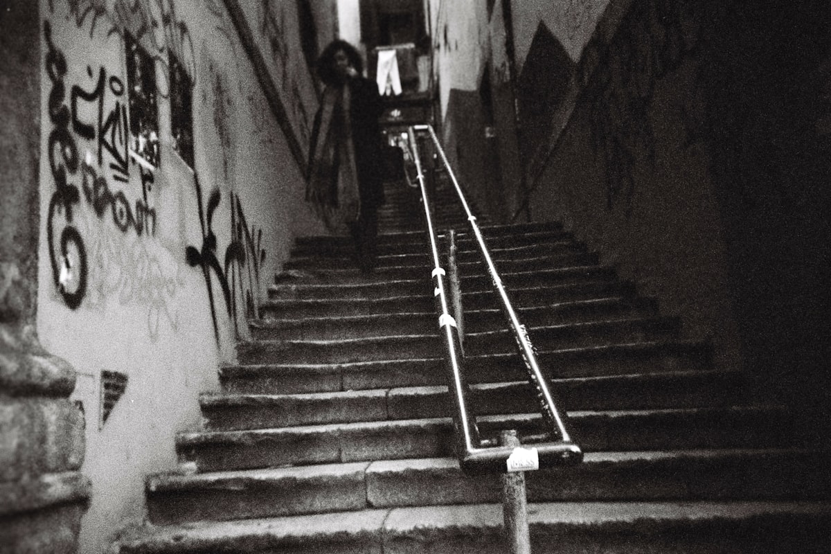 a black and white photo of some stairs