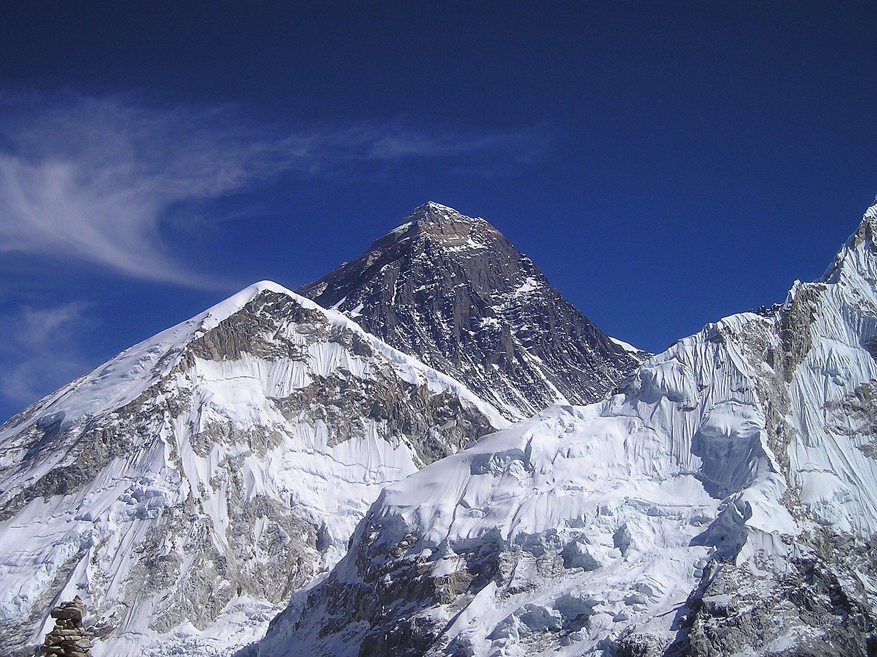 mount everest, nature, himalaya, nepal, gerbirge, everest, mountains, summit pyramid, rock, mountain peak, viewpoint, high, expedition, high altitude mountaineering, icy, glacier, rock face, nuptse