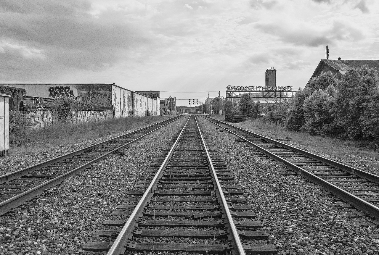 baltimore, railroad, tracks, train, urban, city, gravel, warehouse, gray train, baltimore, baltimore, baltimore, baltimore, baltimore