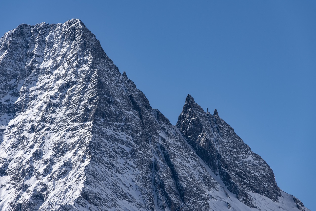 hunter peak, siguniangshan town, sichuan, aba prefecture, sichuan, china, asia, mountain, snow mountain, natural, nature, mountain range, mountain peak
