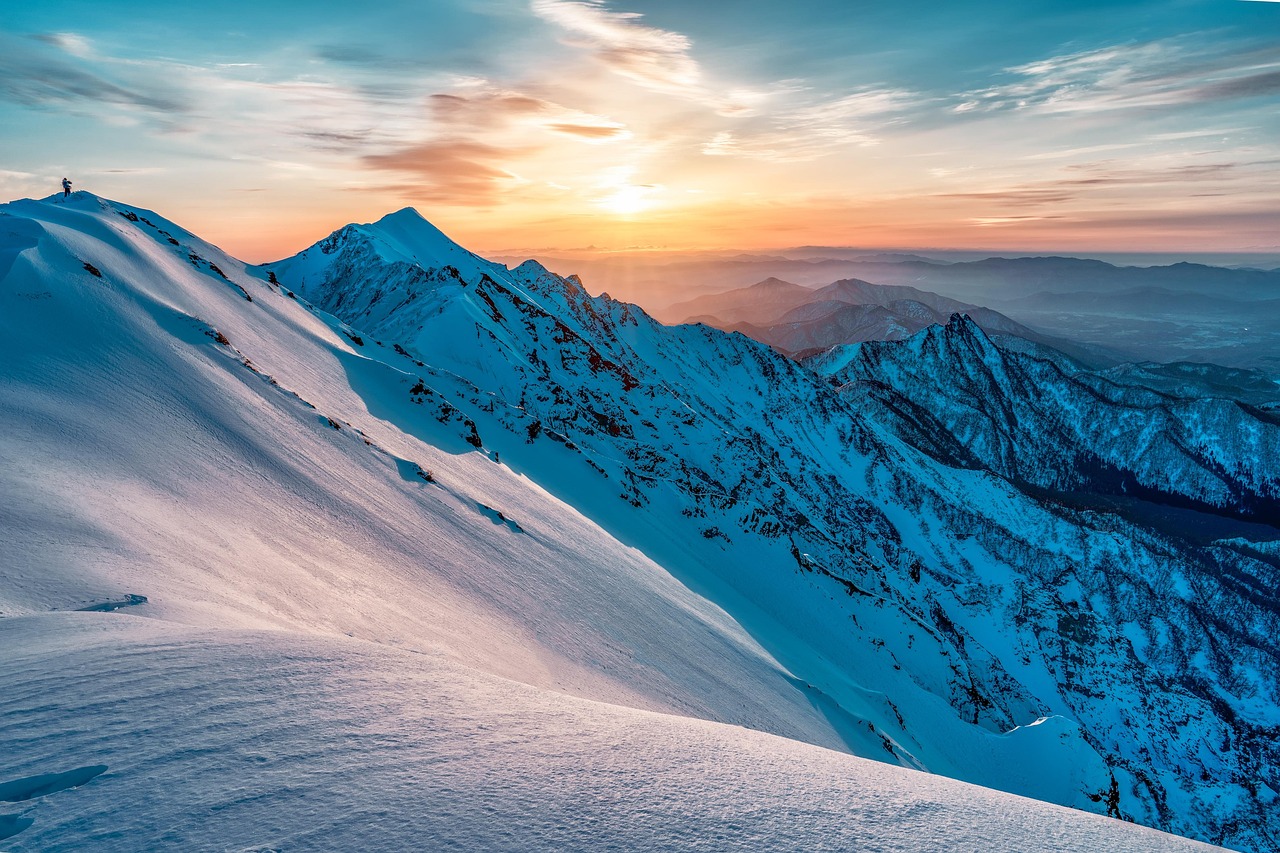 mountain, snow, sunrise, peak, summit, sun, sunlight, dawn, sky, clouds, winter, nature, landscape, snow mountain, scenery, scenic, tottori prefecture, oyama, japan