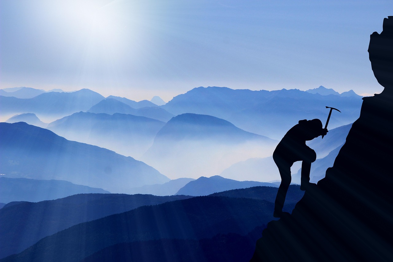 climb, mountaineering, mountains, mountain ranges, mountaineer, nature, mountain climber, mountain climbing, cliffs, silhouette, rock formations, ice ax, summit, sunrise, sunbeam
