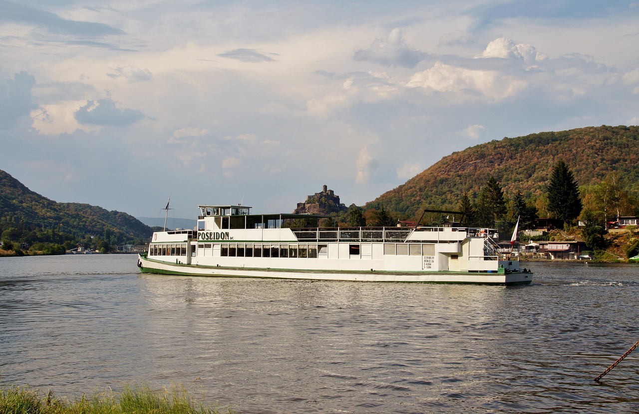 cruise, ship, steamer, elbe, roost, střekov, usti nad labem, river, navigation, tourism, trip