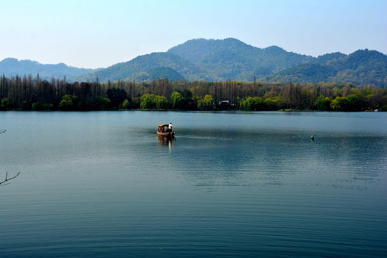 lake, boat, mountains, sail, sailing, trees, forest, woods, wildlife, wilderness, outdoors, landscape, nature, west lake, hangzhou, hangzhou, hangzhou, hangzhou, hangzhou, hangzhou