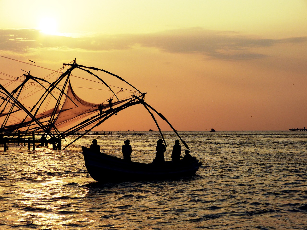 sunset, nature, india, evening sky, sun, dusk, evening atmosphere, boat, fishing nets, fisherman, beautiful, ocean, kochi, cochin, kerala, golden, lighting mood, sea