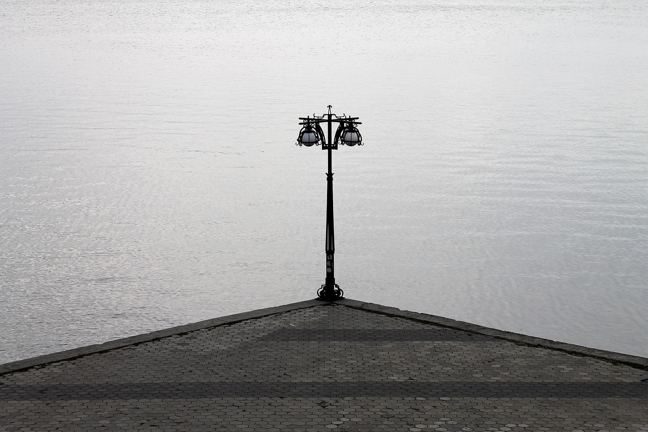 flashlight, beach, river, loneliness, embankment, nature, black and white, monochrome, symmetry