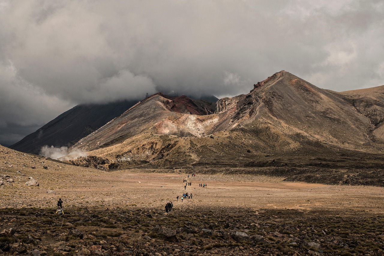 tongariro, new zealand, volcanoes, trekking, mount tongariro, smoke, volcanic smoke, landscape, nature, new zealand, new zealand, new zealand, new zealand, new zealand, volcanoes, volcanoes, volcanoes, smoke, smoke, smoke