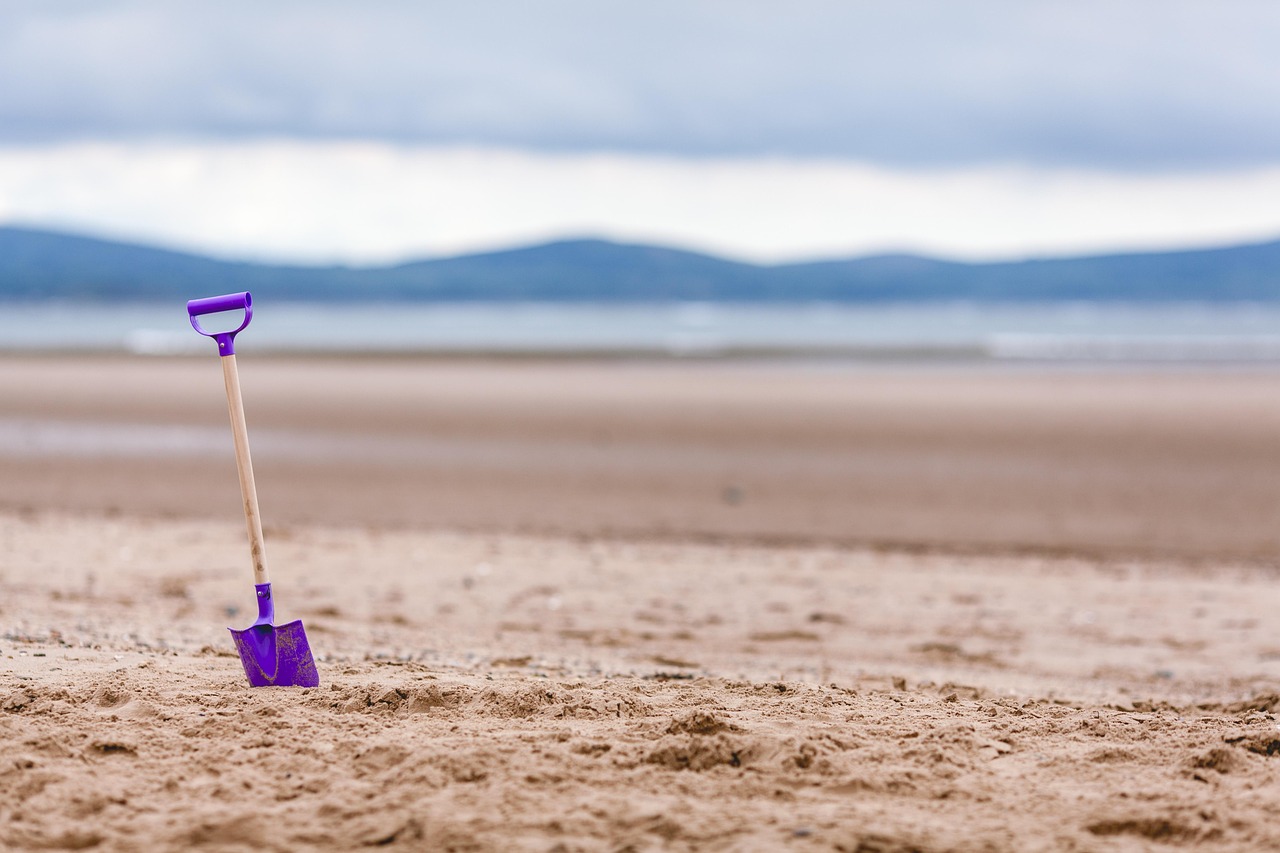 beach, shovel, toy, sand, coast, ocean, vacation, sea, seashore, brown beach, nature, brown sand