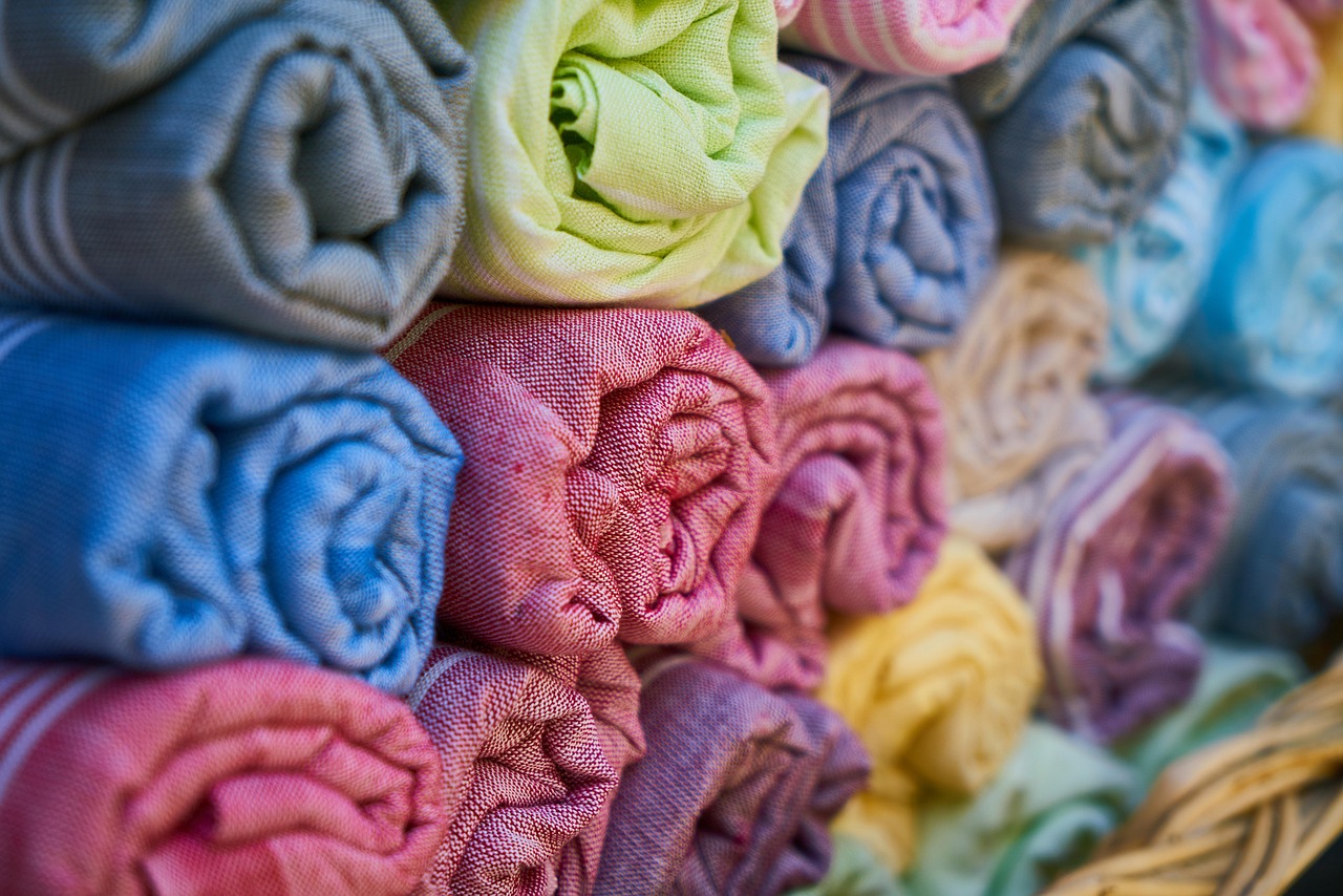 towel, 4k wallpaper 1920x1080, mac wallpaper, textile, fabric, cotton, 4k wallpaper, beautiful wallpaper, free wallpaper, wallpaper 4k, color, bazaar, red, hd wallpaper, free background, blue, laptop wallpaper, cool backgrounds, full hd wallpaper, wallpaper hd, closeup, macro, background, desktop backgrounds, windows wallpaper, softness